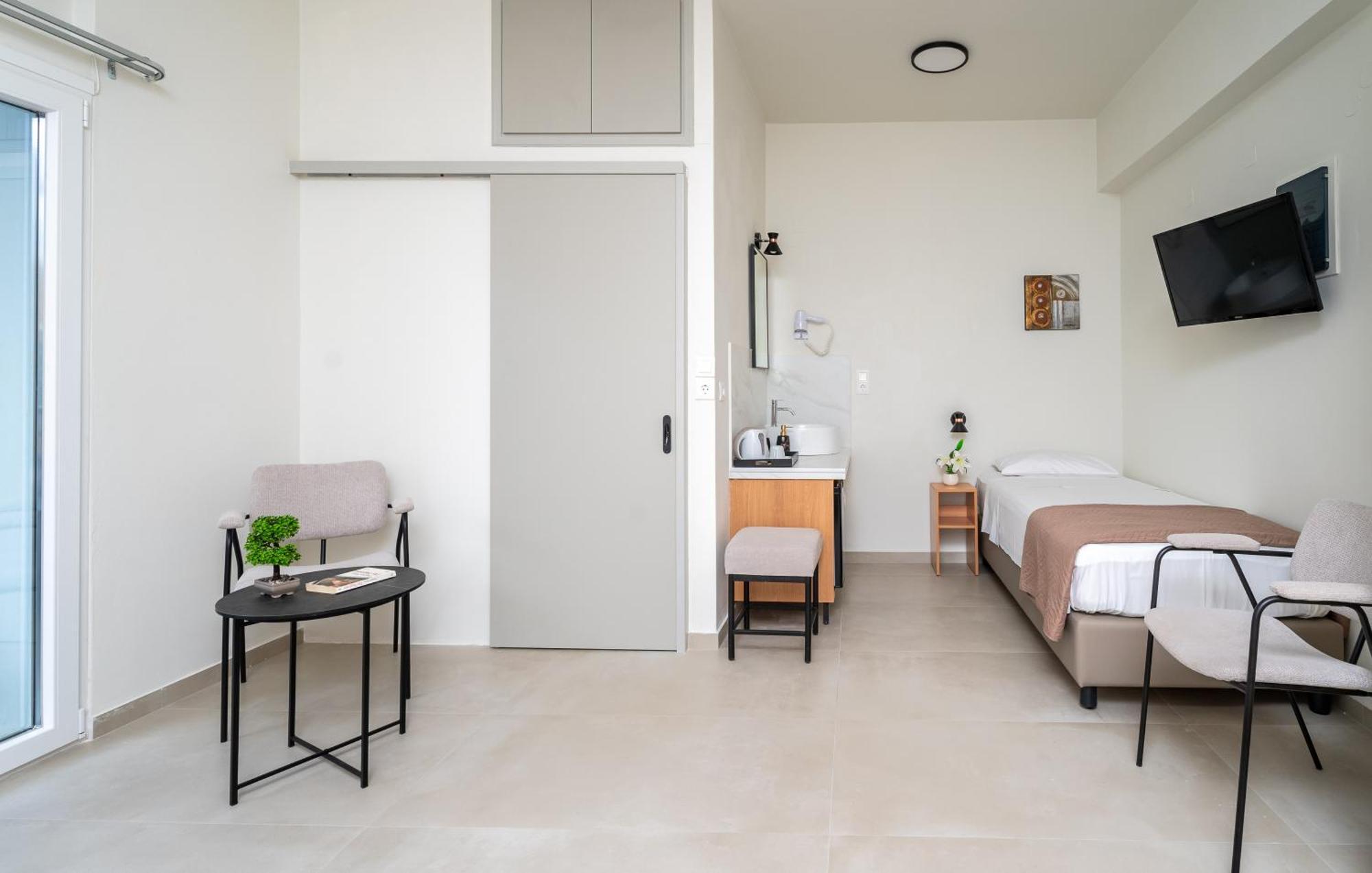 Emi Seaside Apartment